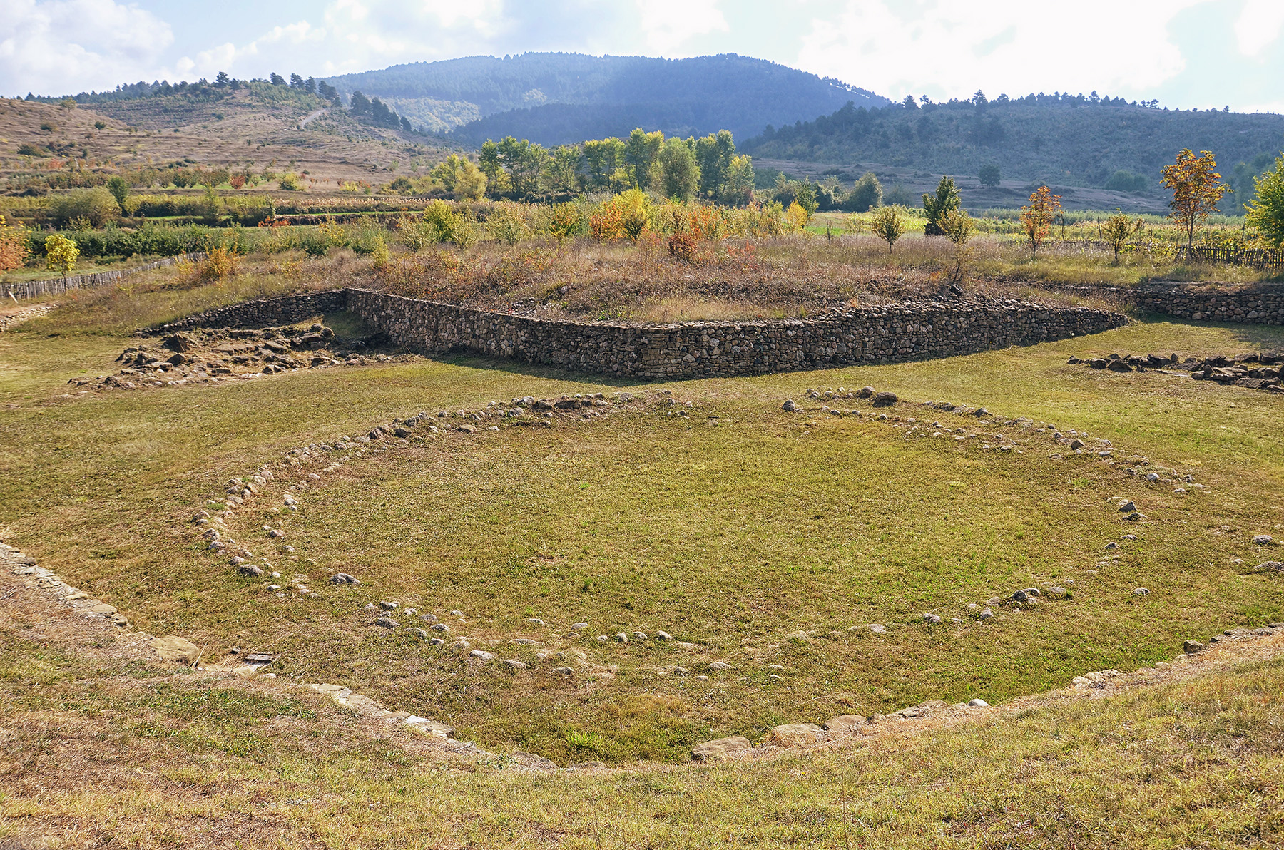 Sisa-sisa Tumulus Kamenica di Kabupaten Korçë