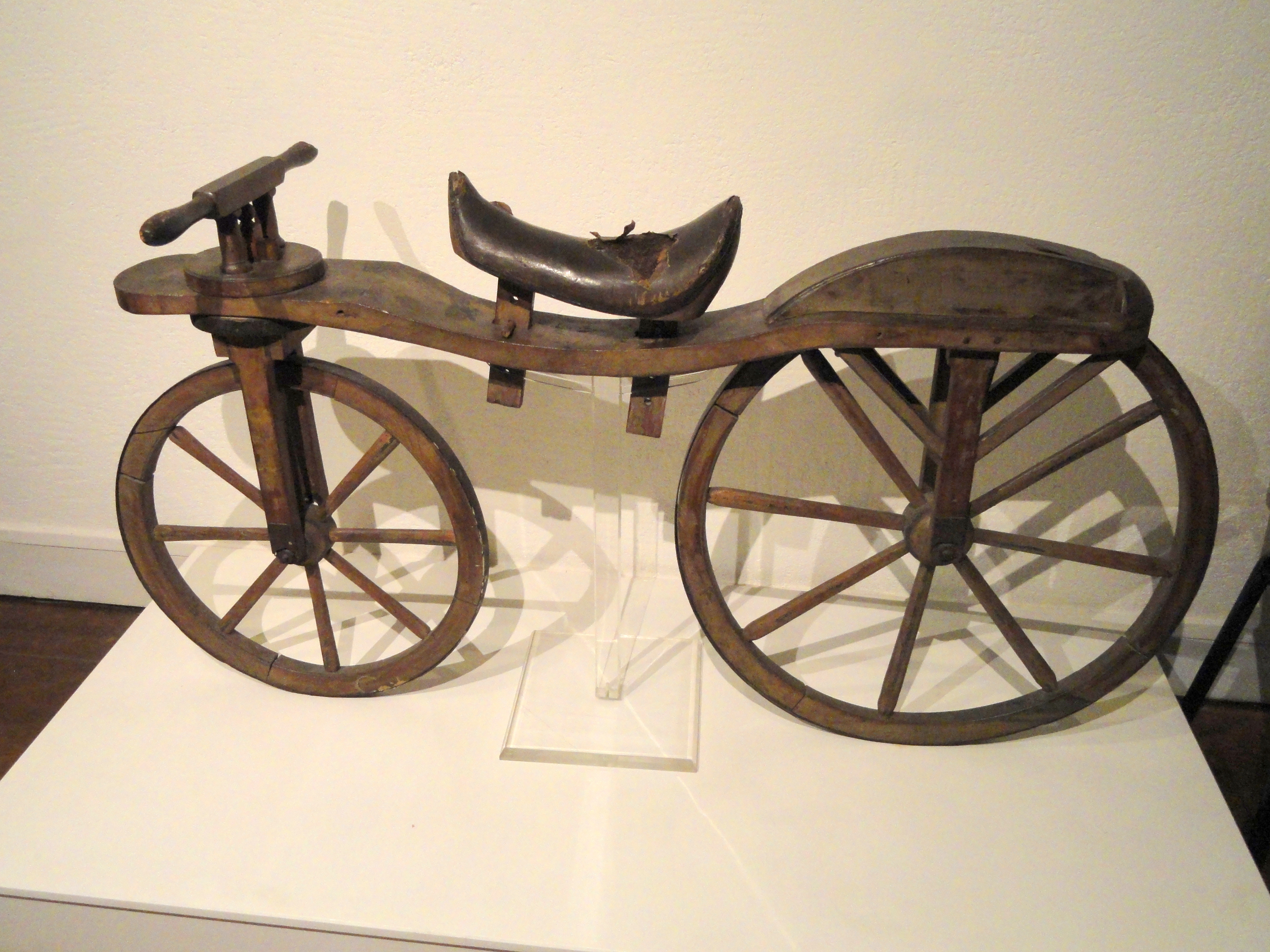 The Draisienne (vélocipède) built by Niépce in 1818, displayed at the Nicéphore Niépce Museum.