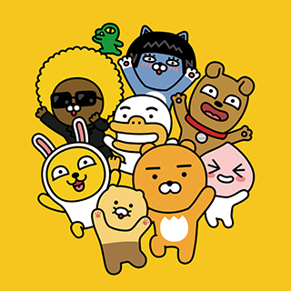 노란색 배경에 여러 캐릭터가 중앙에 위치해 있습니다.