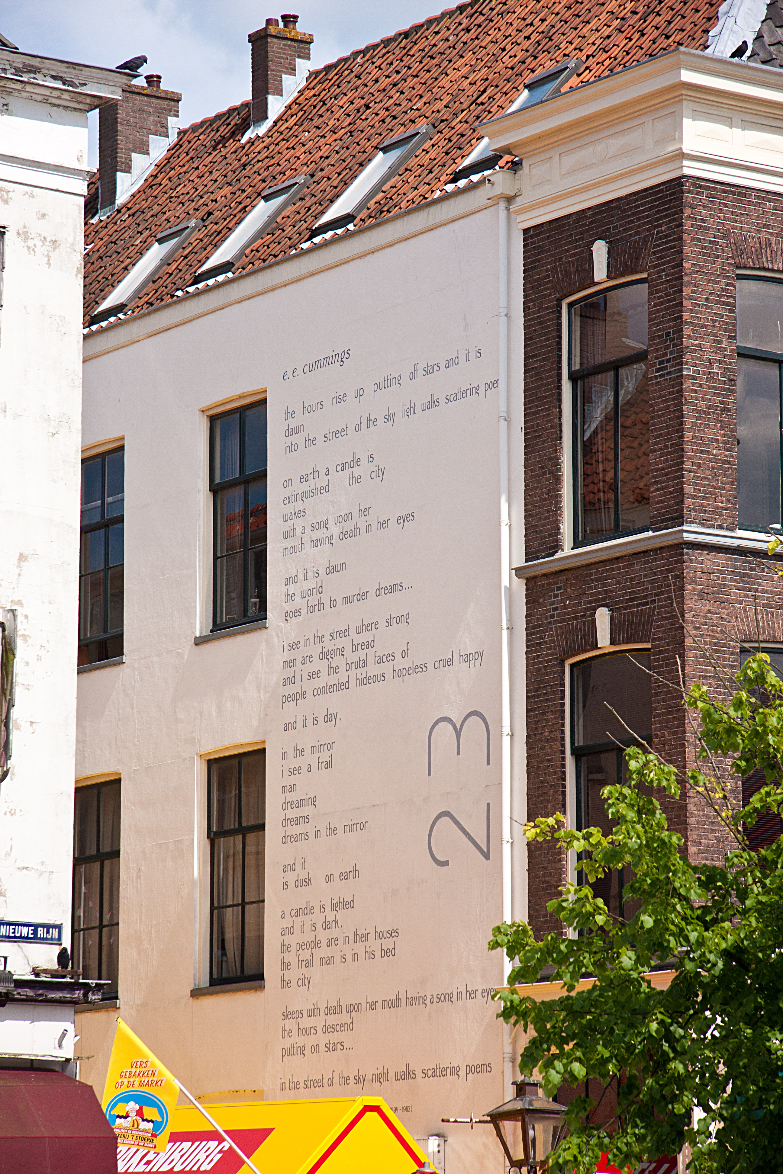 레이던의 벽에 적힌 