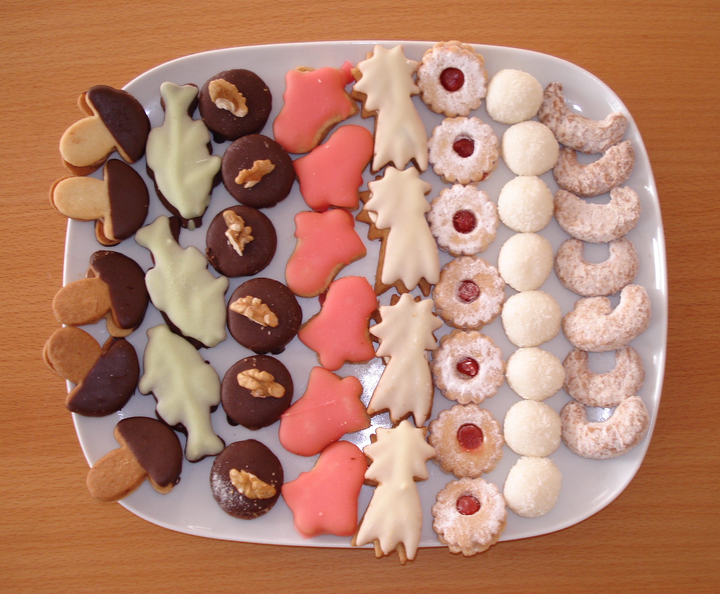 Kue kering Natal Ceko (vánoční cukroví).
