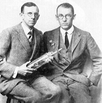 Lester Germer (right) with Clinton Joseph Davisson (left) 1927
