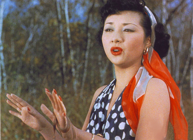《카르멘 고향에 돌아오다》(1951년)