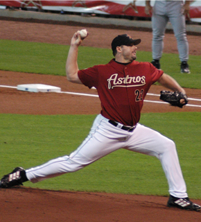 Clemens melakukan pitching untuk Astros pada tahun 2005.