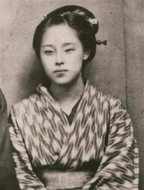 คุซูโมโตะ ทากาโกะ หลานสาวของซีบ็อลท์ (ยามาวากิ ทากะ)