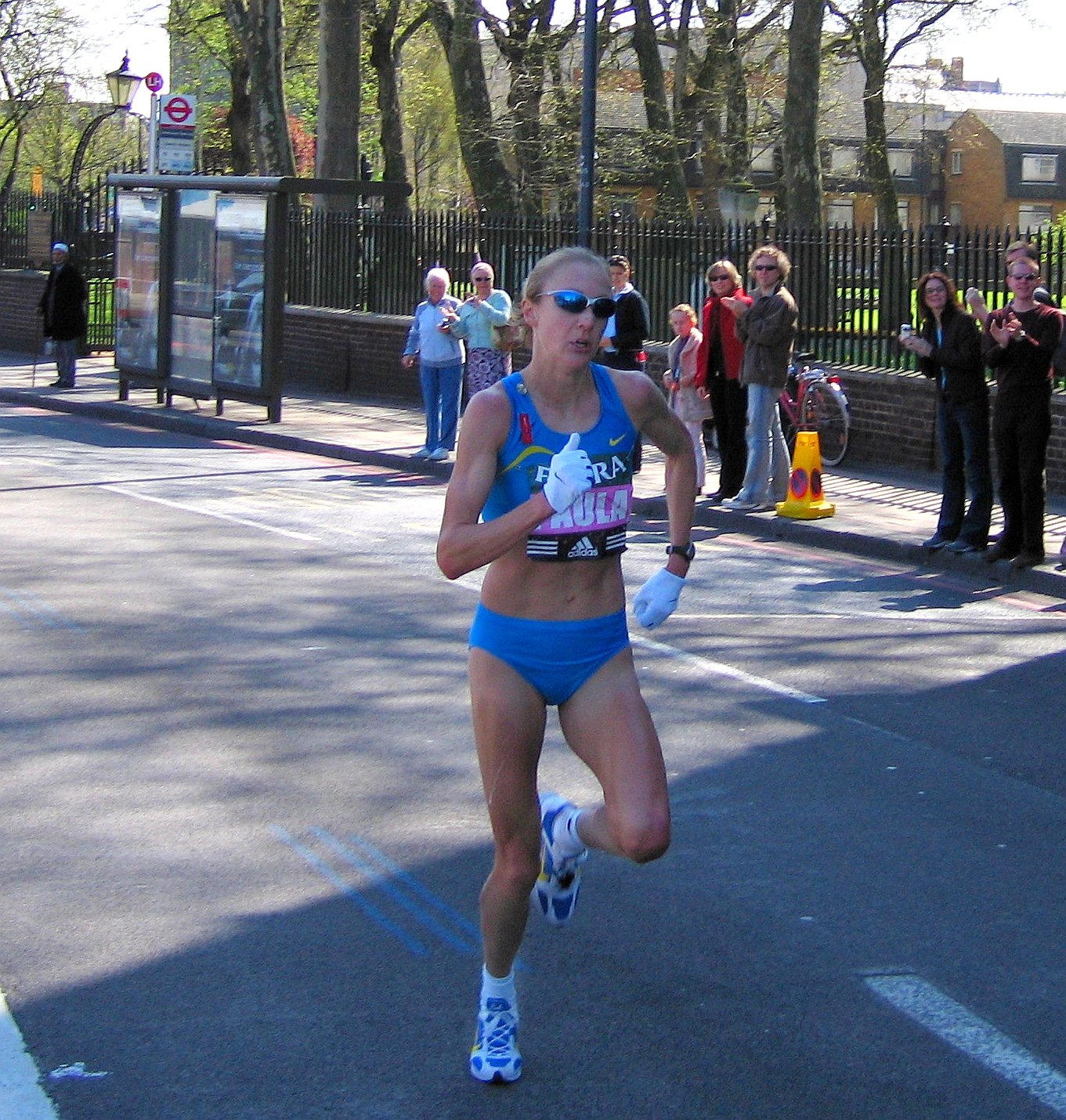 Paula Radcliffe leading the London Marathon in 2005, near to Limehouse in east London.