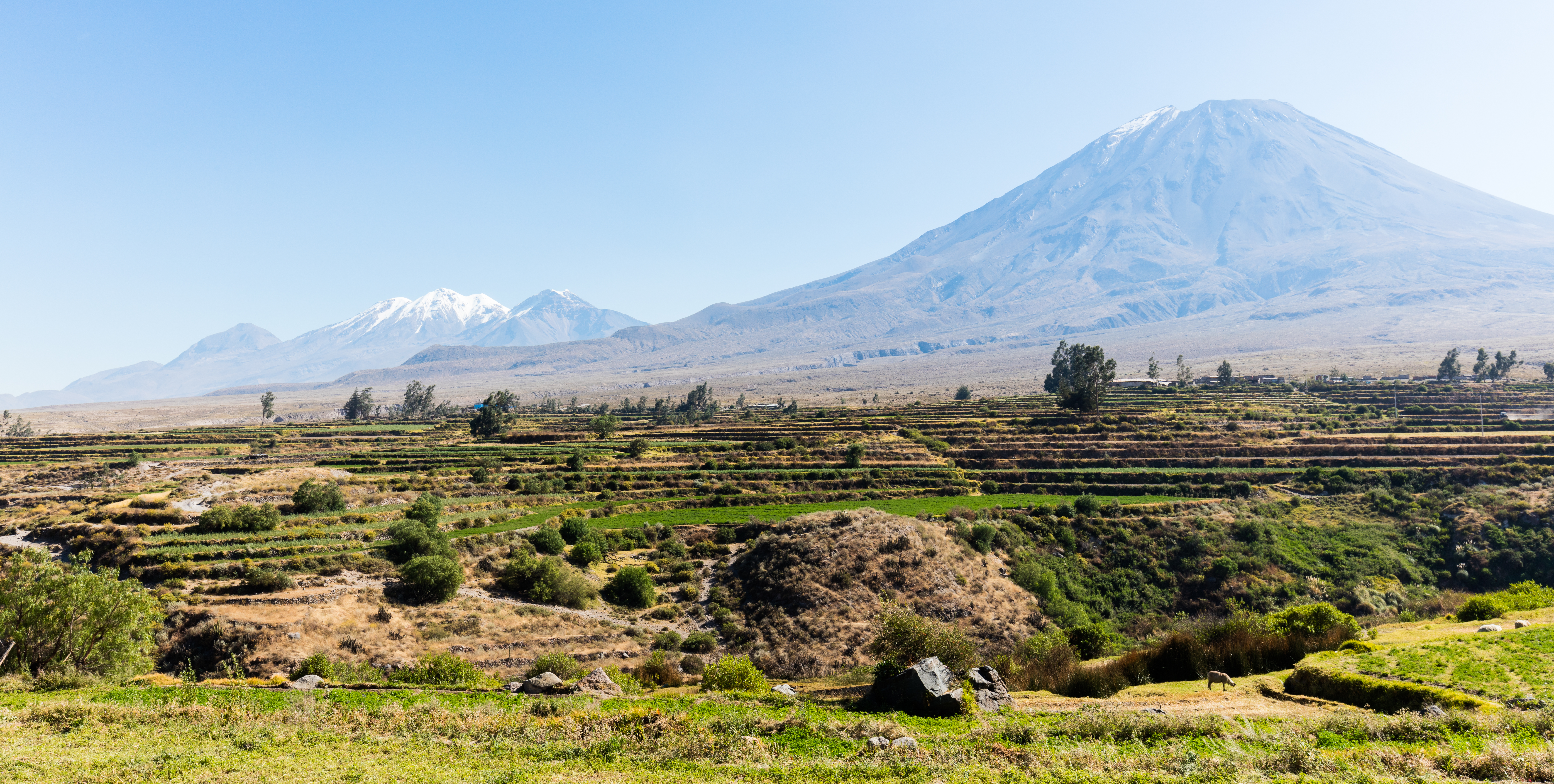 미스티 산과 칠리 강 계곡의 전경