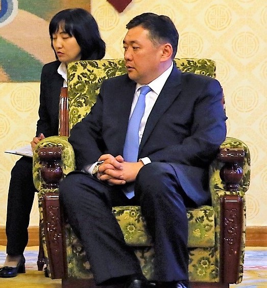 미예곰빈 엔흐볼드 전 몽골 국회의장 (2016년).