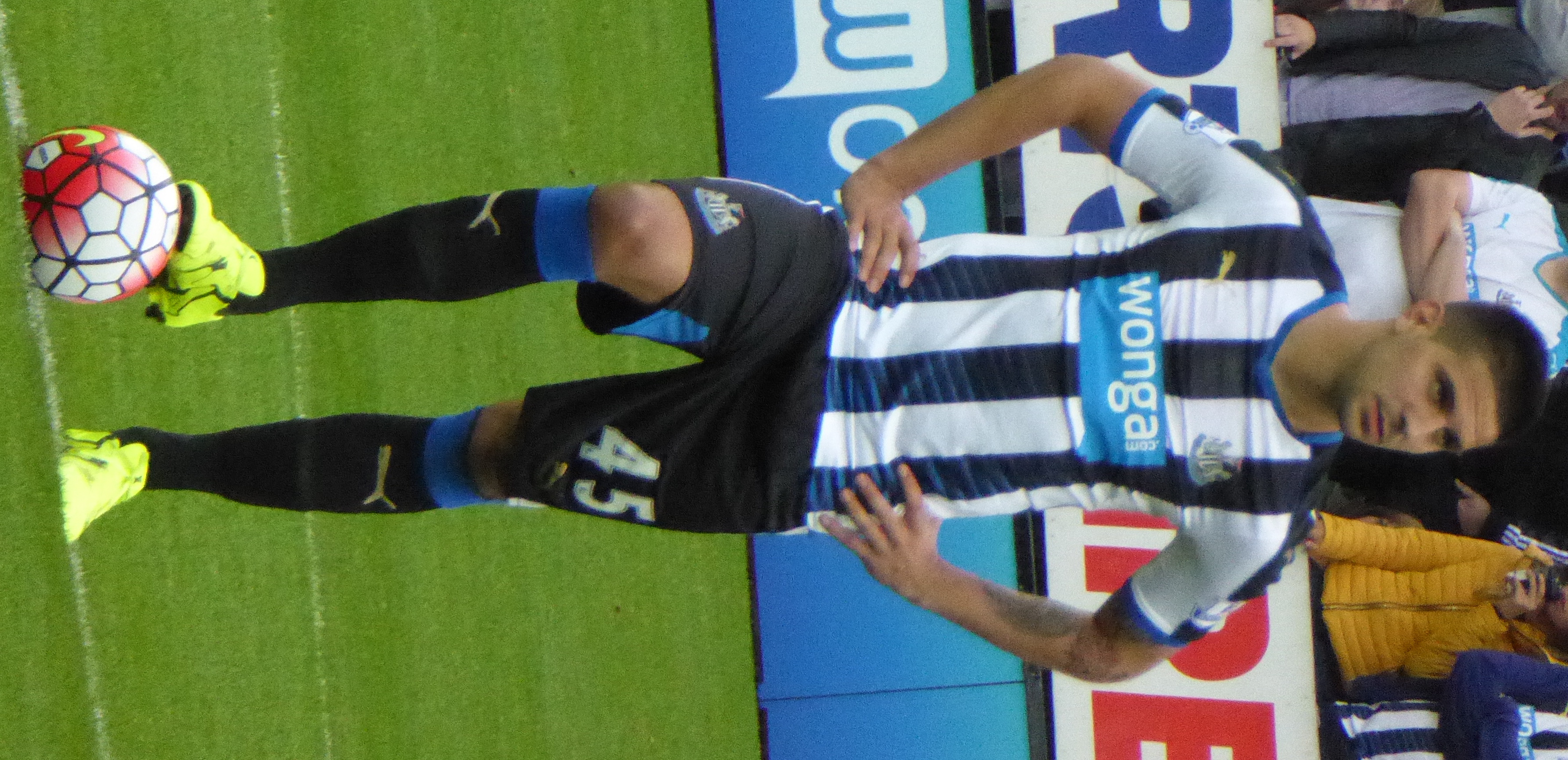 Mitrović playing for Newcastle United in 2015