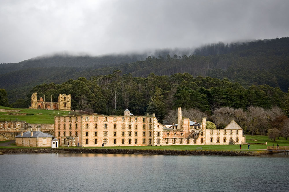 Permukiman narapidana Port Arthur di Tasmania adalah salah satu dari sebelas Situs Narapidana Australia yang terdaftar sebagai Warisan Dunia UNESCO.