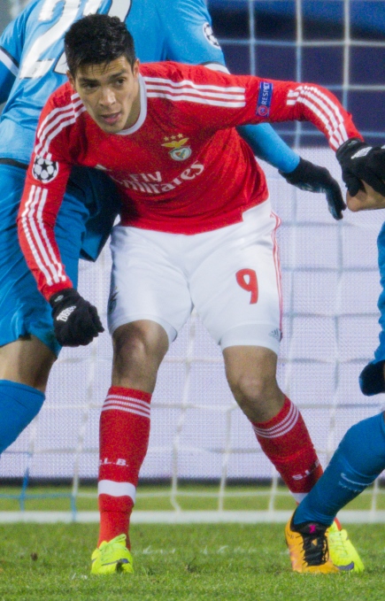 2015-16 UEFA 챔피언스리그에서 벤피카 소속으로 뛰고 있는 히메네스