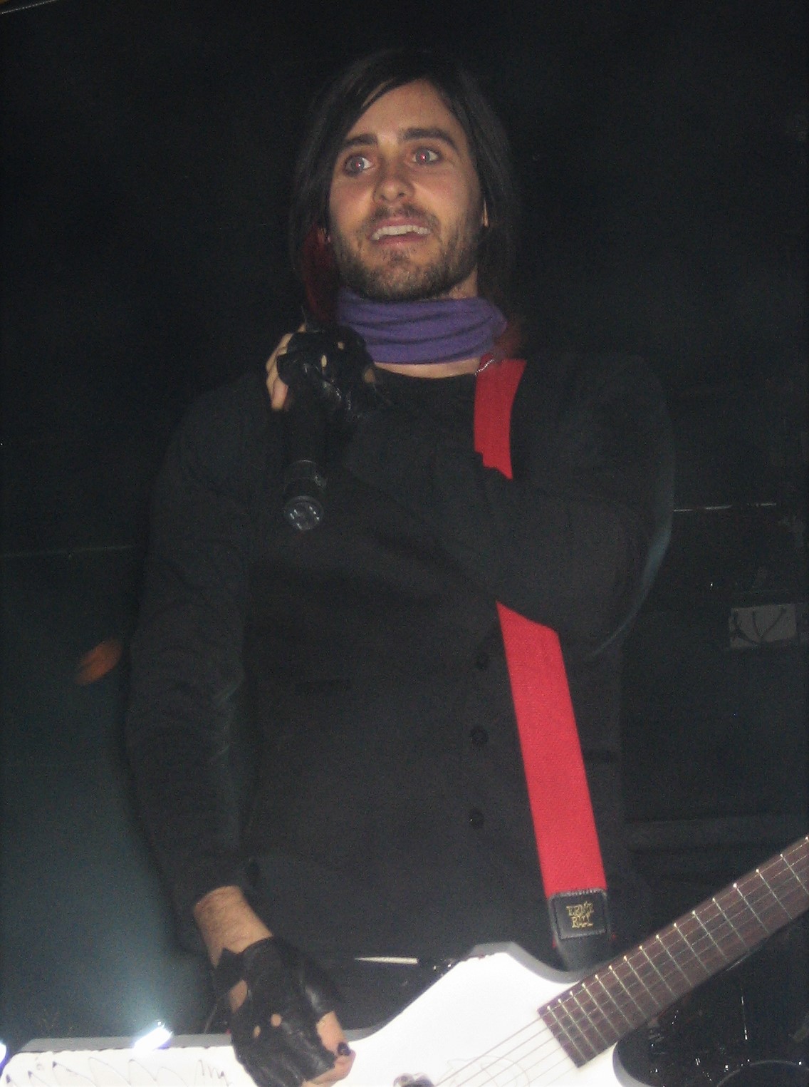 Leto performing in Charlotte, North Carolina in December 2006.