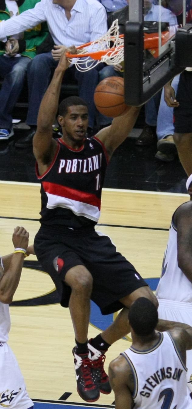 Aldridge beraksi pada tahun 2008