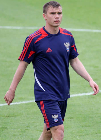 2012년 러시아 축구 국가대표팀 훈련 중인 이즈마일로프