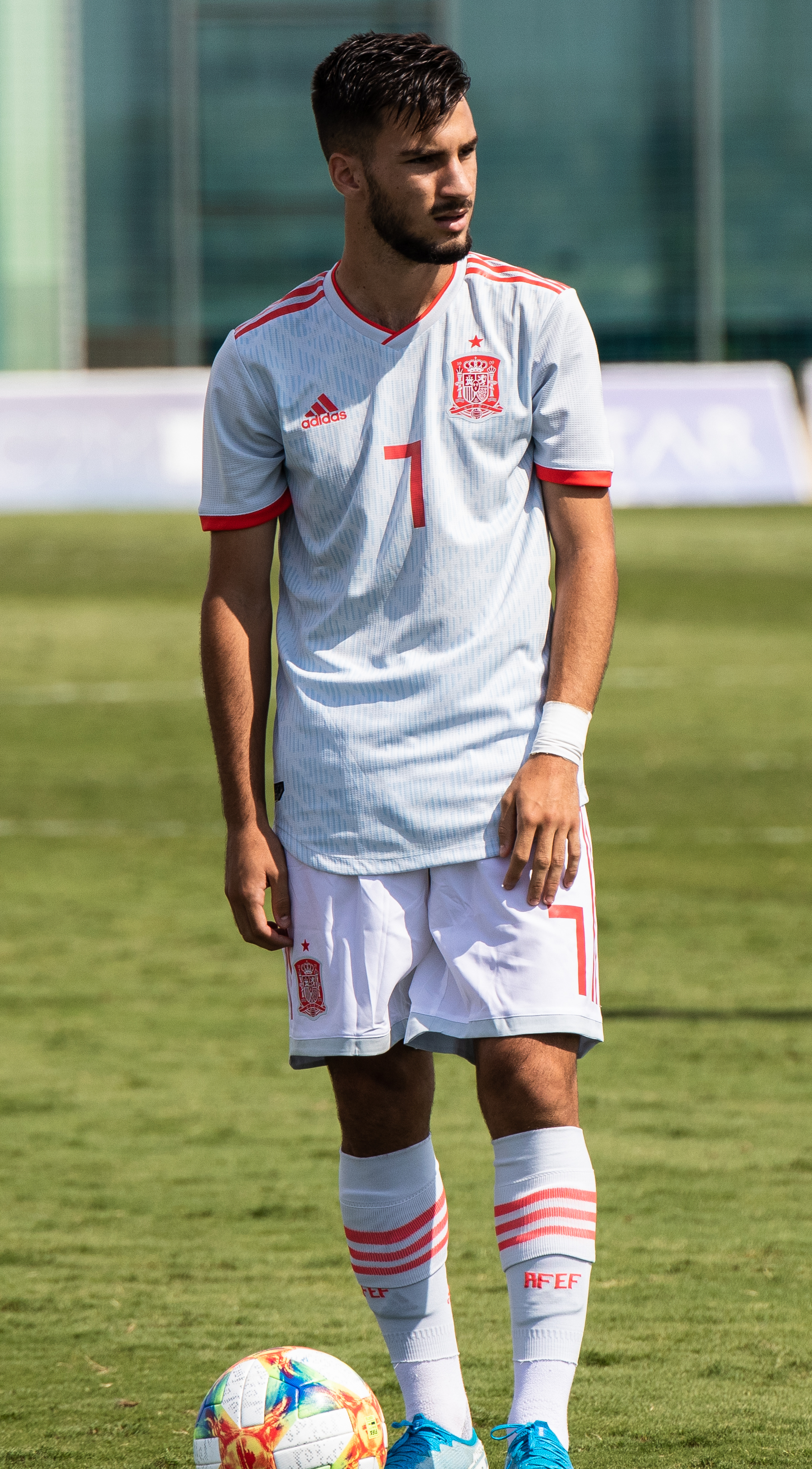 2019년 스페인 U-19 대표팀 소속의 알렉스 바에나