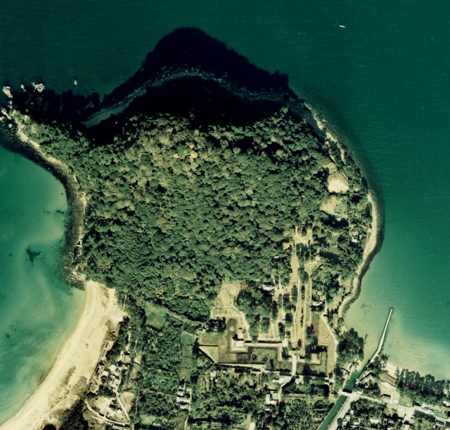 하기성의 항공사진, 1976년 촬영<br />〈일본국토교통성〉