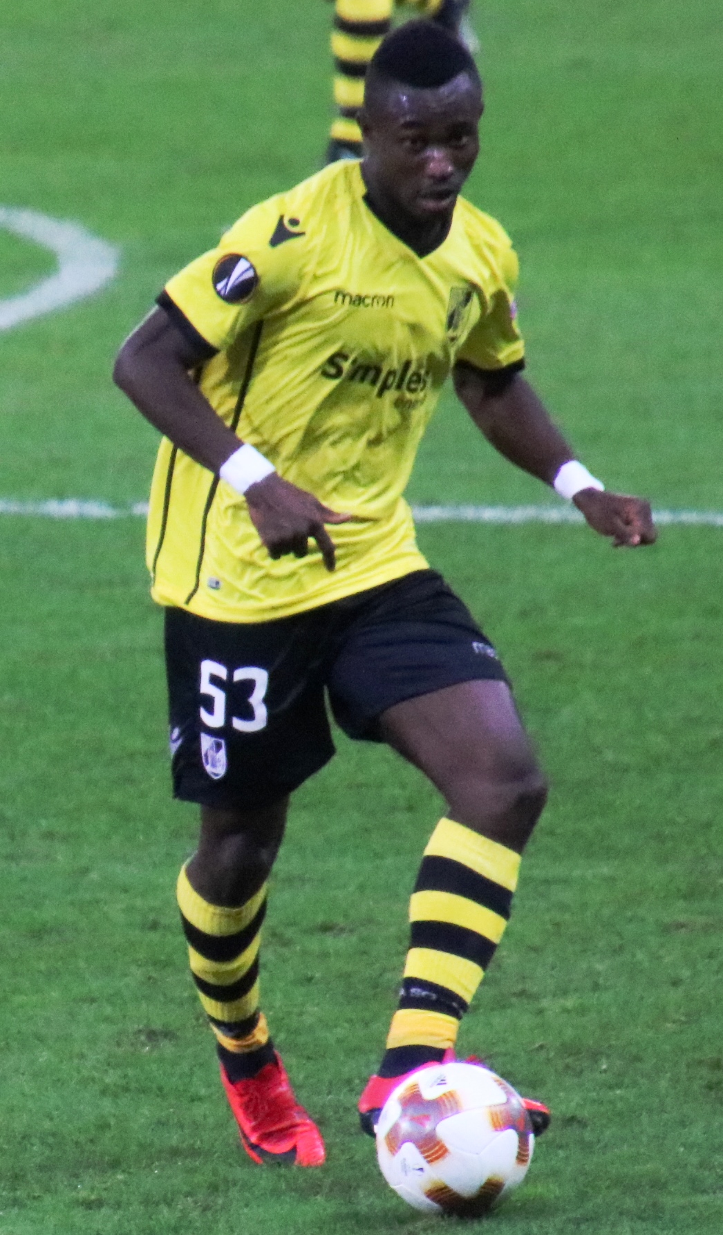 2017년 UEFA 유로파리그에서 비토리아 SC 소속으로 경기를 뛰고 있는 코난.