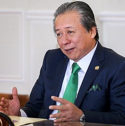 Anifah Aman meeting Iranian Foreign Minister Mohammad Javad Zarif.