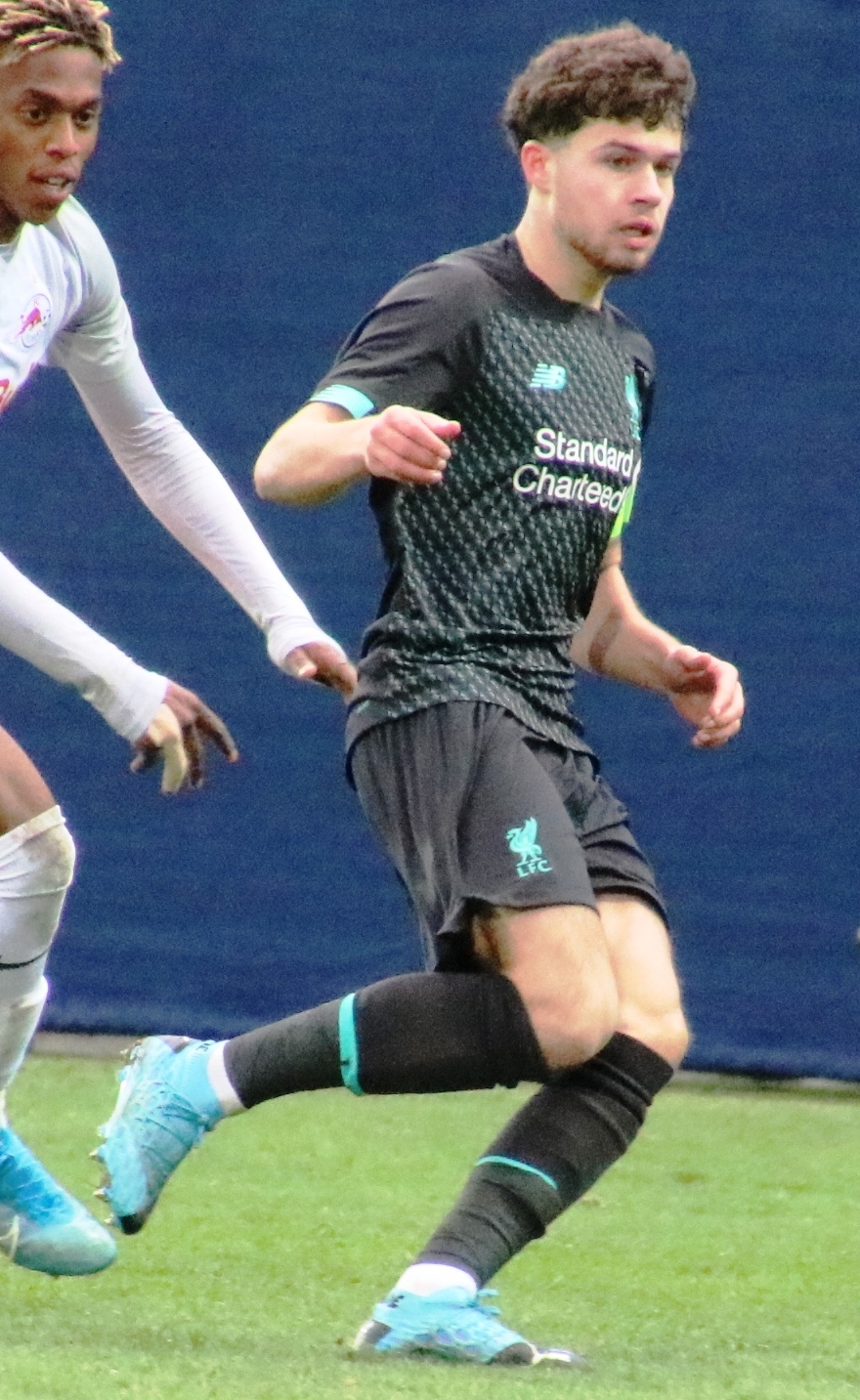 Williams bermain untuk tim U-19 Liverpool pada tahun 2019.