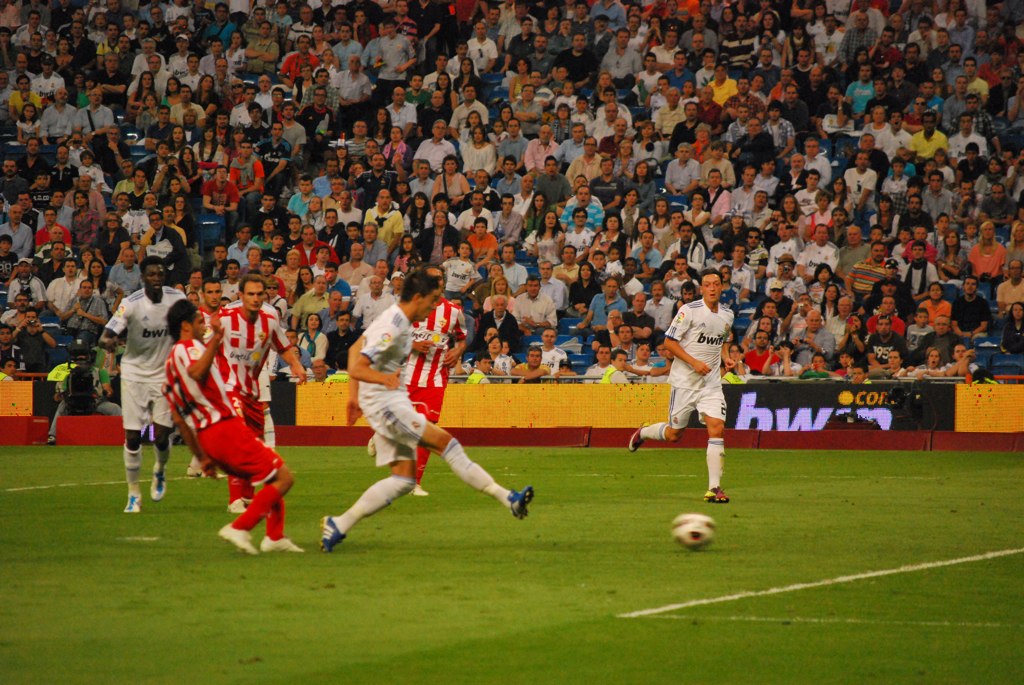 Joselu scoring a goal in his first Real Madrid appearance against UD Almería.