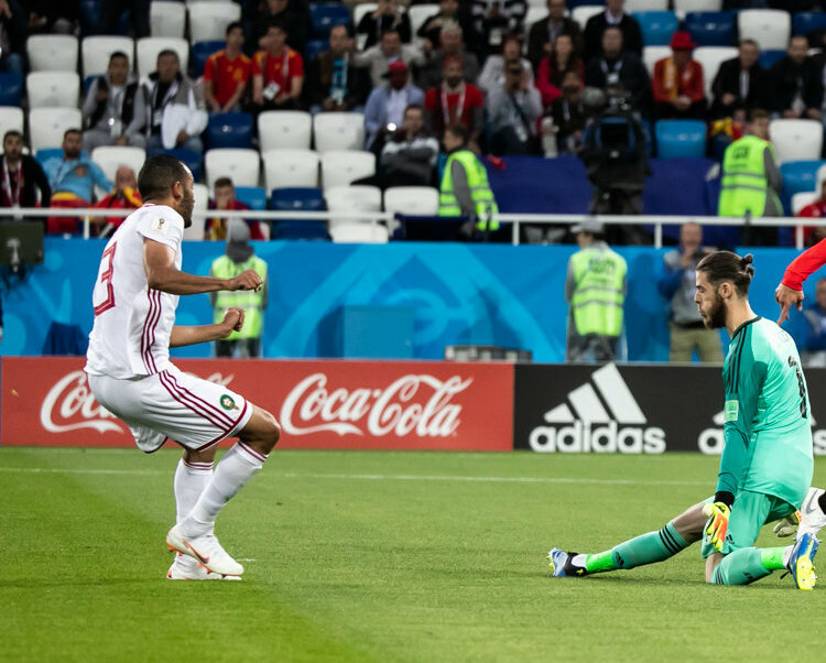 2018년 FIFA 월드컵에서 모로코를 상대로 발로 선방하는 데 헤아