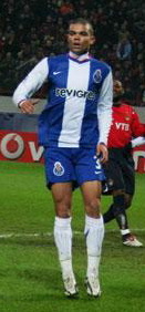 Pepe playing for Porto in 2006
