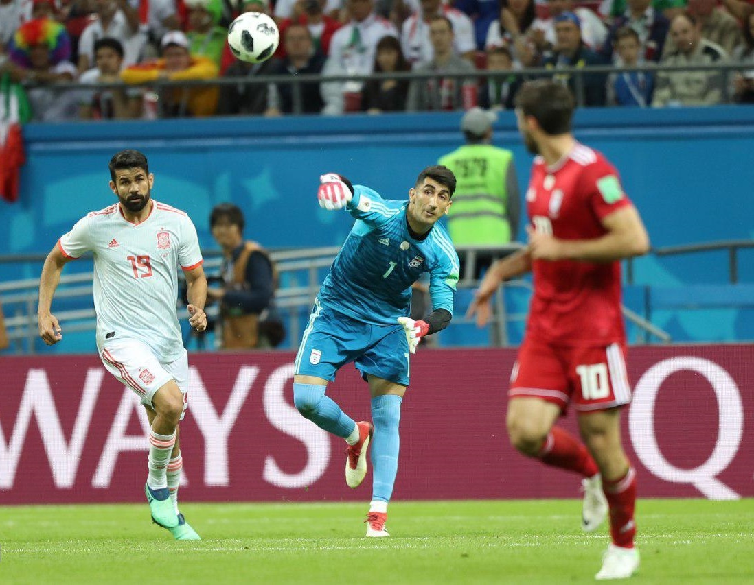 2018년 FIFA 월드컵에서 스페인을 상대로 활약하는 이란의 베이란반드