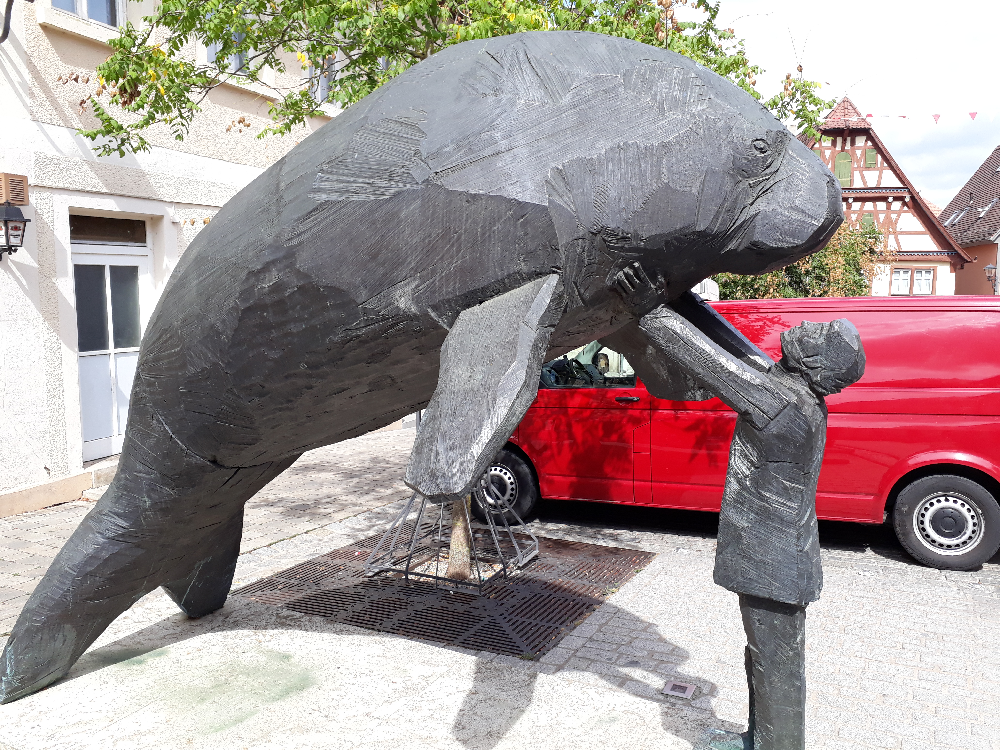 Patung di Bad Windsheim yang memperingati Georg Wilhelm Steller.
