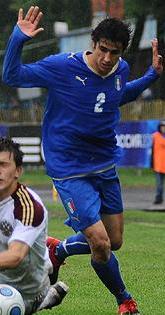 Faraoni playing for the Italy U-19 team