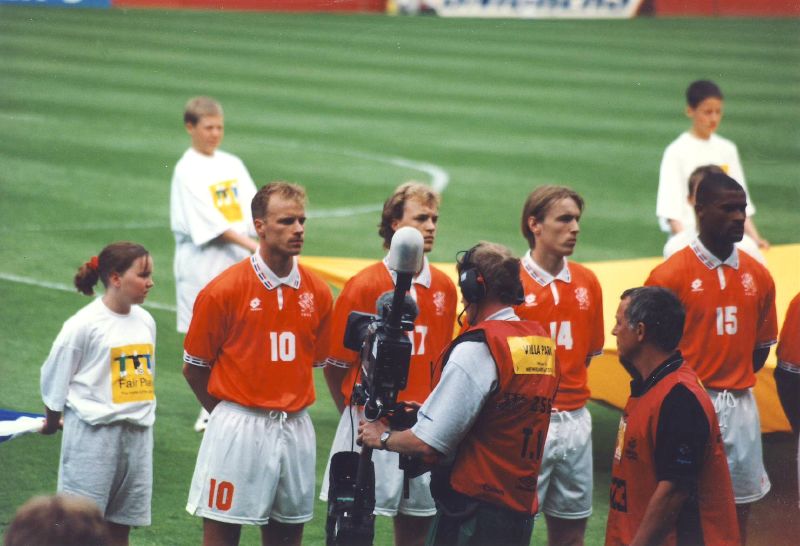 UEFA 유로 1996에 참가한 빈스톤 보하르더 (우측).