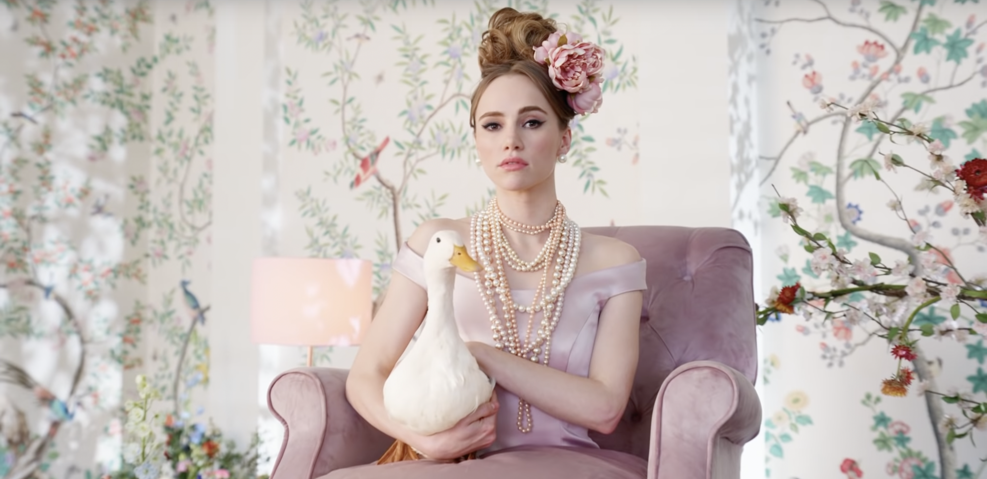 Waterhouse ในโฆษณาของ อาร์กอส ในปี ค.ศ. 2020