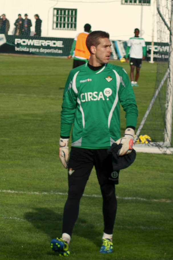 아드리안이 2013년 레알 베티스에서 훈련하는 모습