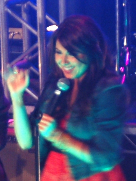 2011년 공연 중인 모네이