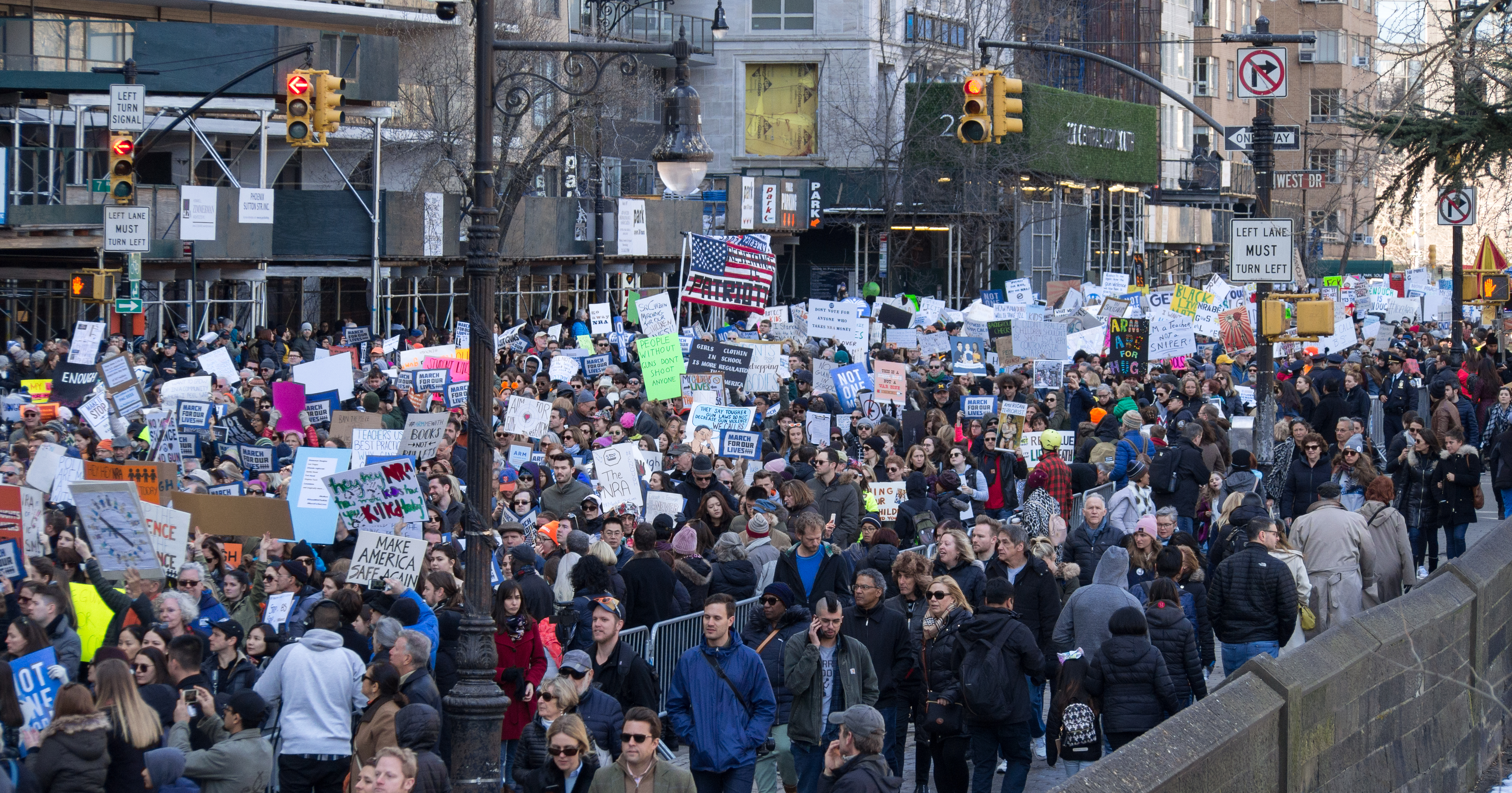 뉴욕 시티 센트럴 파크 사우스에서 열린 집회