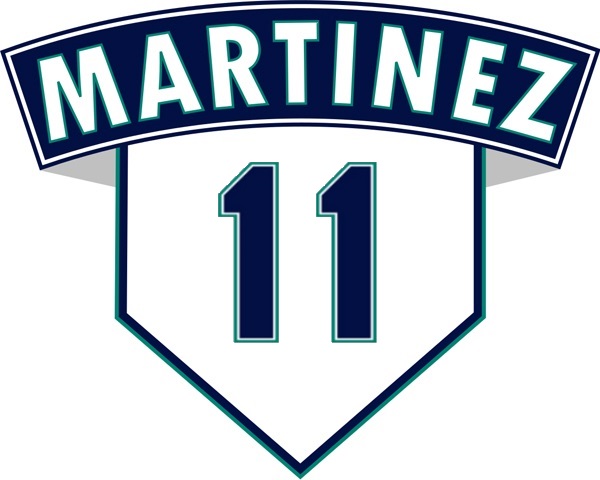 Nombor 11 Edgar Martínez telah digantung oleh Seattle Mariners pada tahun 2017.