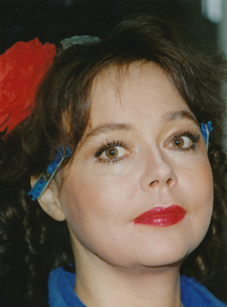 히스터스의 두 번째 부인 시모네 레텔