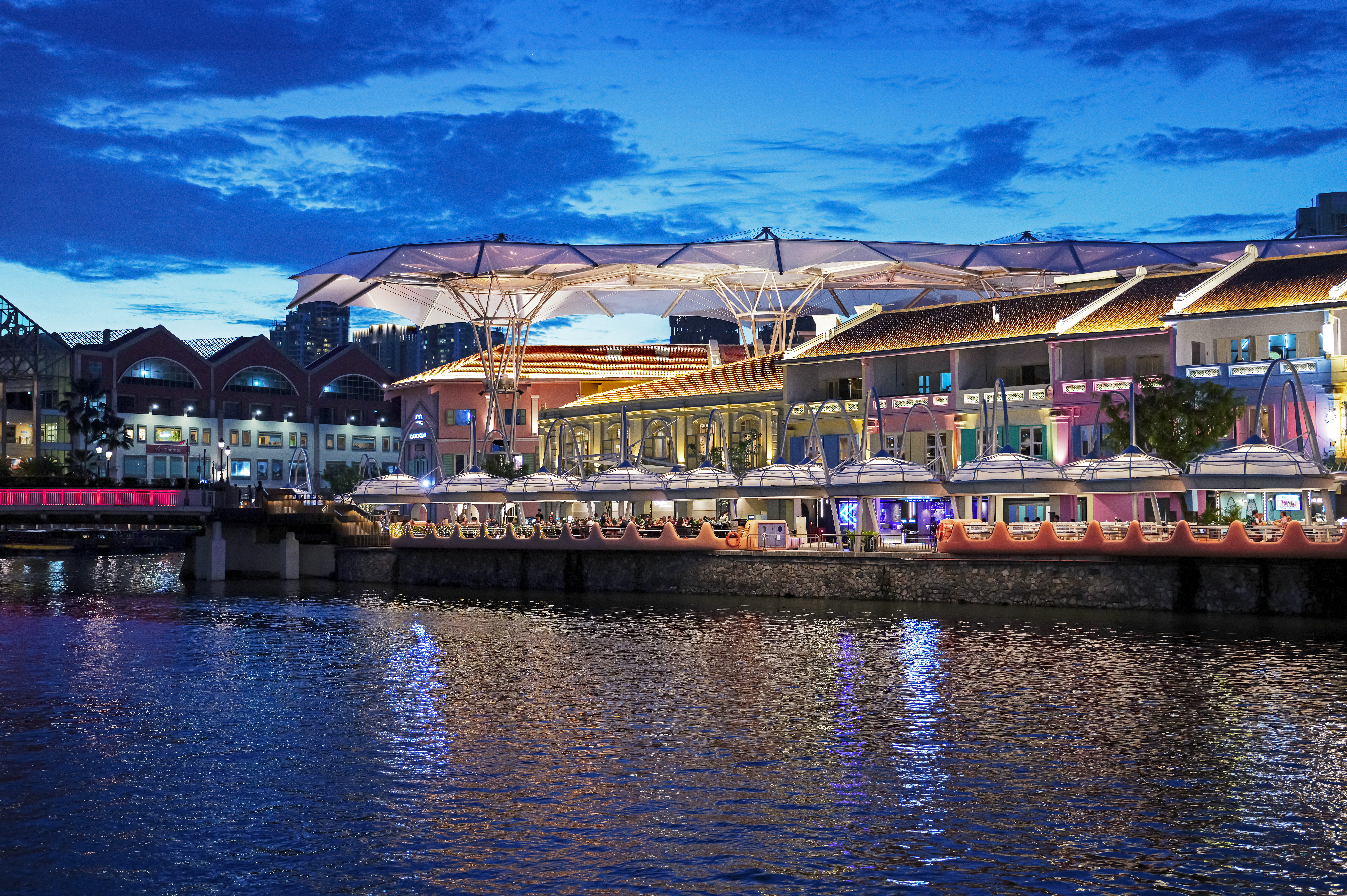 CQ @ Clarke Quay Angel Canopies