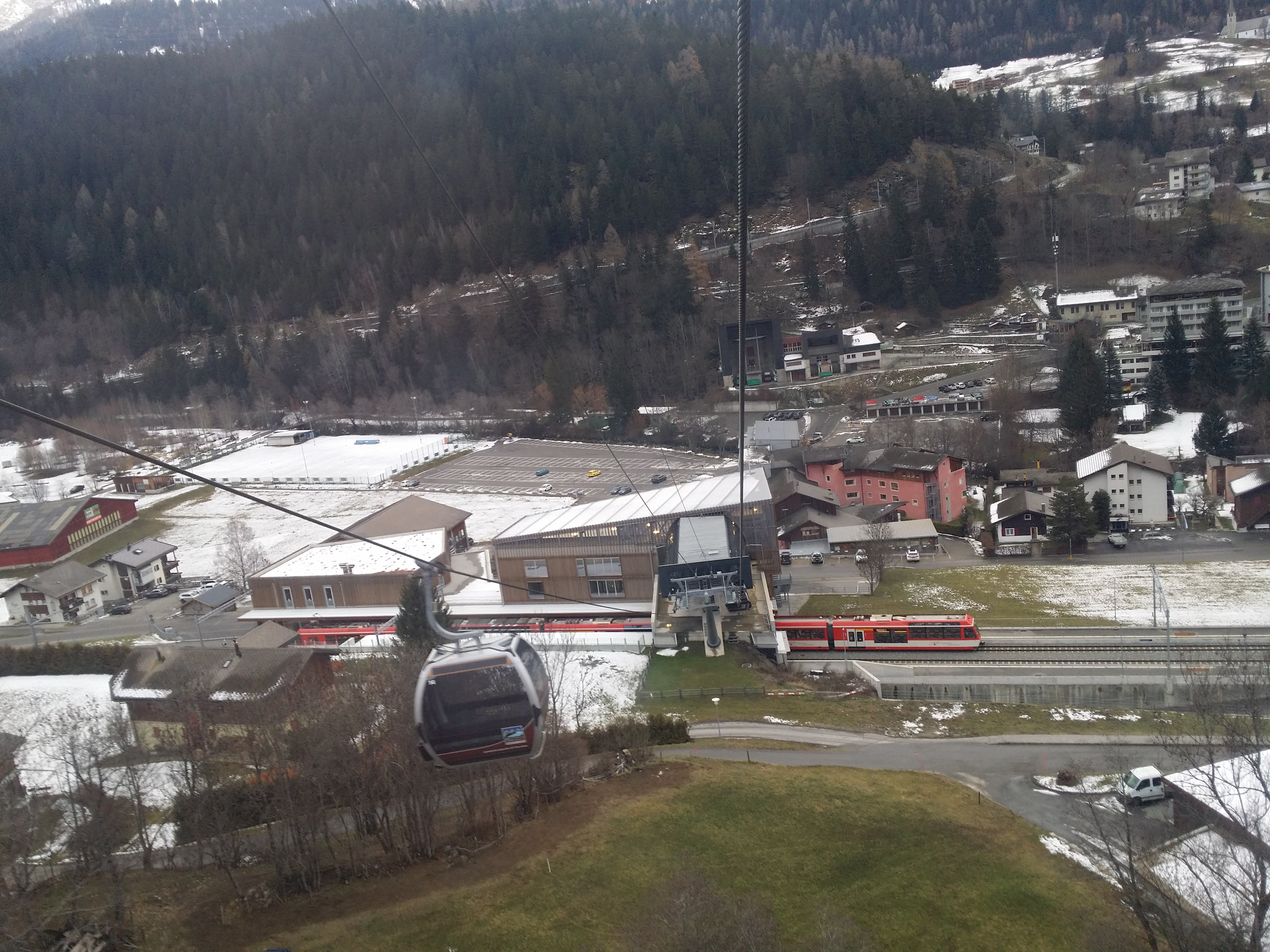 Fiesch combined train bus cable station