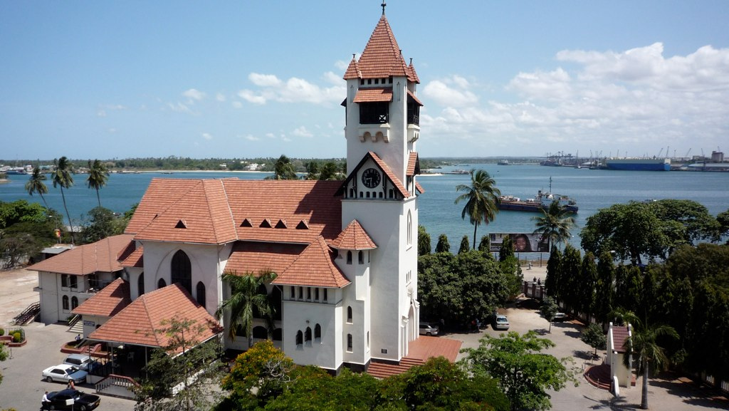 Gereja Lutheran yang dibangun oleh misionaris Jerman pada tahun 1898.