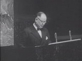 1956년 12월 국제 연합 총회에서 일본의 가입 수락 연설을 하는 시게미쓰