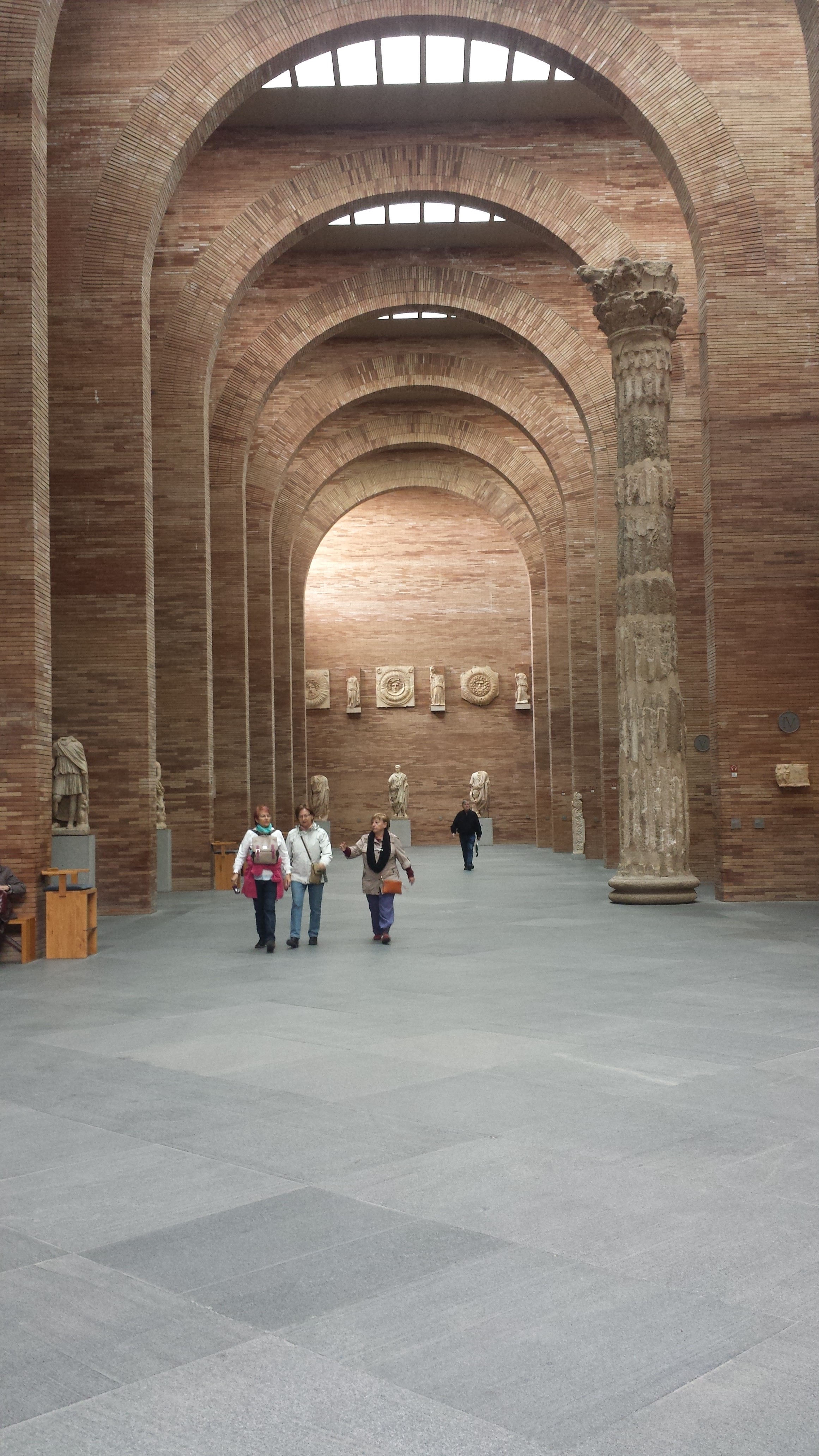 Another perspective of the National Museum of Roman Art in Mérida, Spain, highlighting its integration with the historical site.