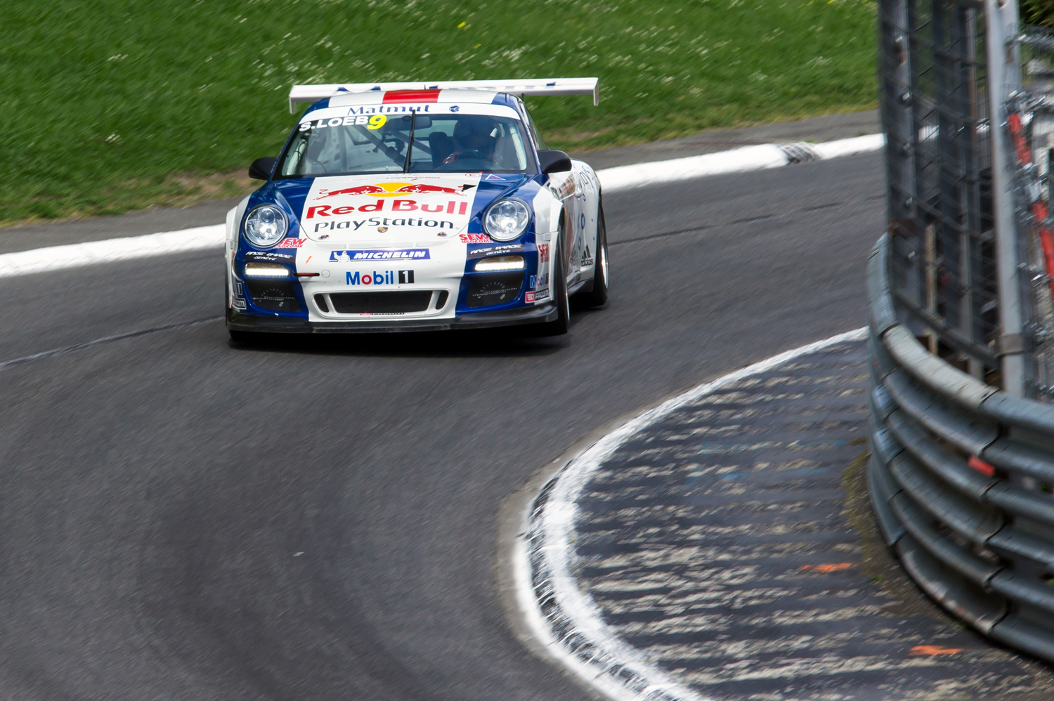 โลบขับรถปอร์เช่ 997 GT3 ในการแข่งขันโป กรังด์ปรีซ์ ปี 2012