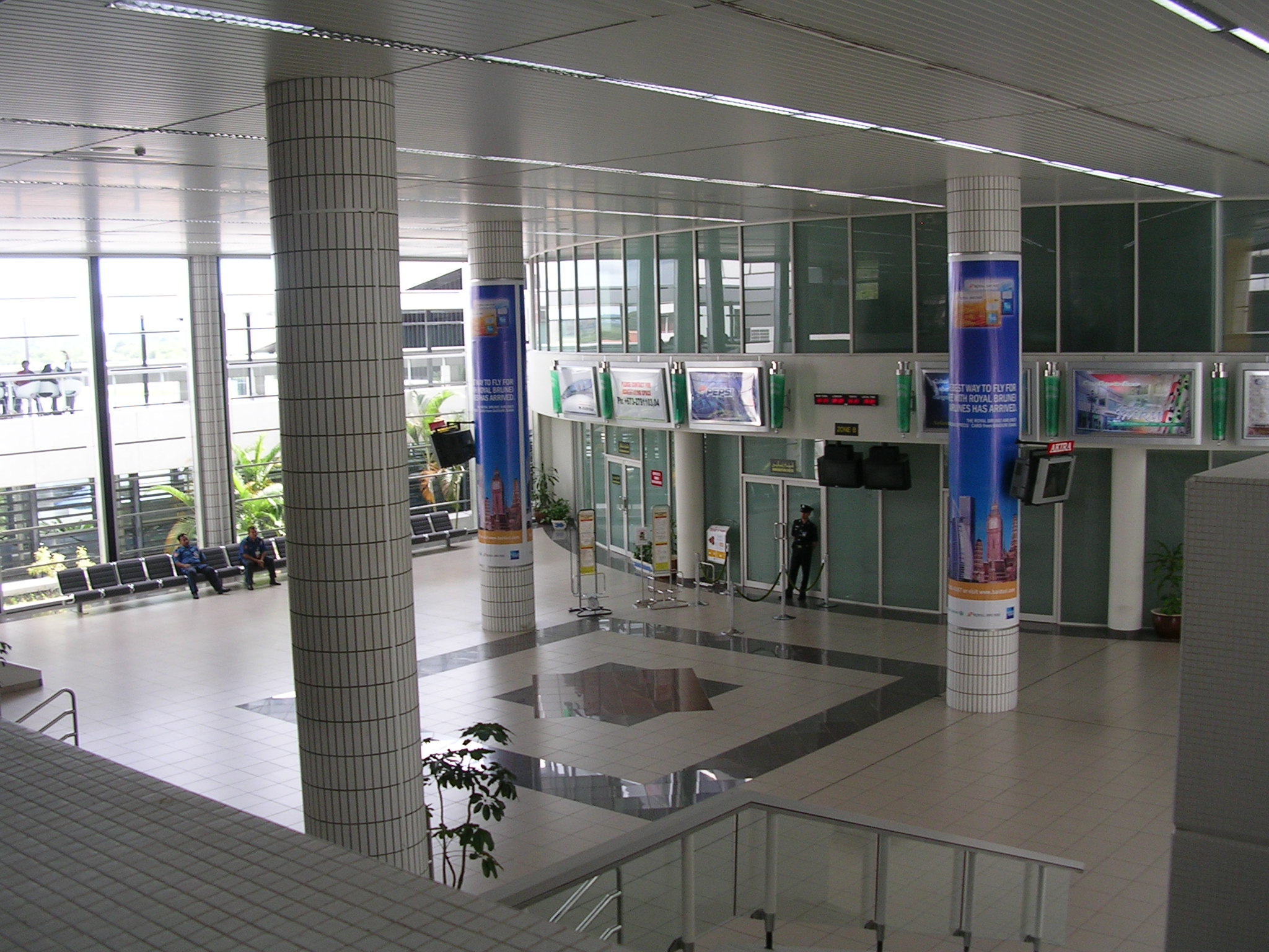 ブルネイ国際空港 出発ホール
