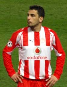 Ieroklis Stoltidis trong màu áo Olympiacos.