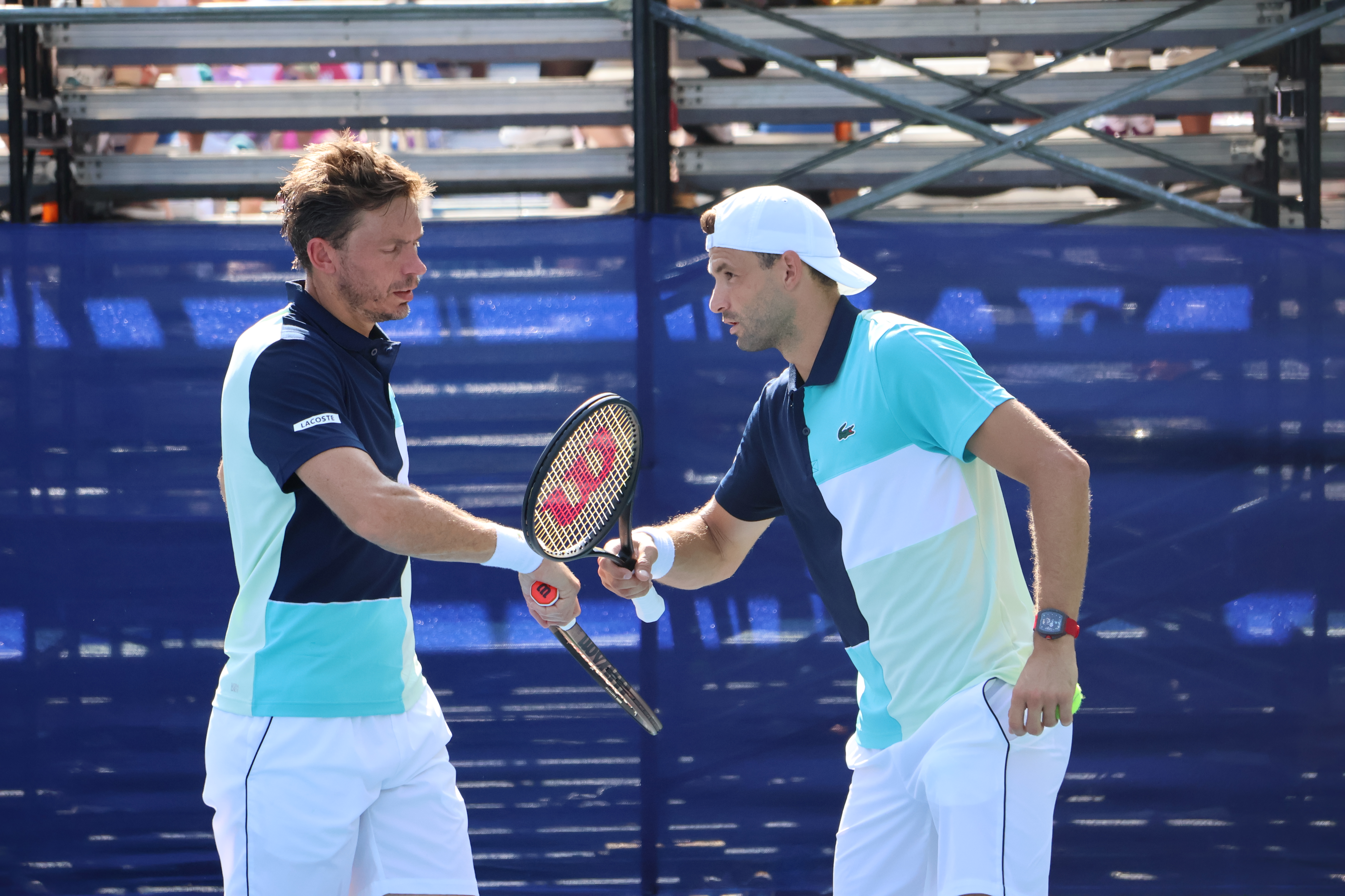 Dimitrov (kanan) di Terbuka Washington 2023