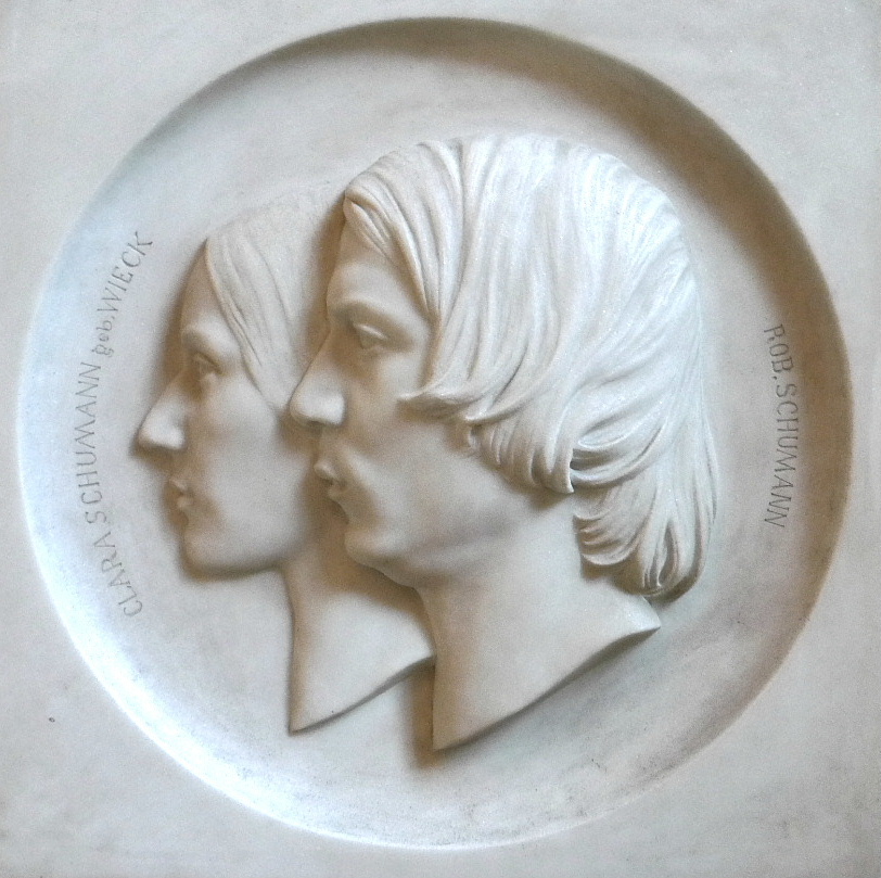 Phù điêu Schumann và Clara của Ernst Rietschel (1846)