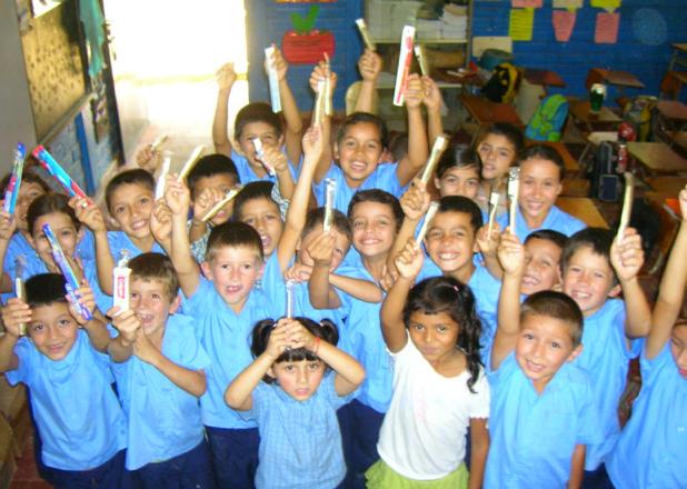 A group of school children in Metapán, Santa Ana, reflecting the country's youthful demographic.