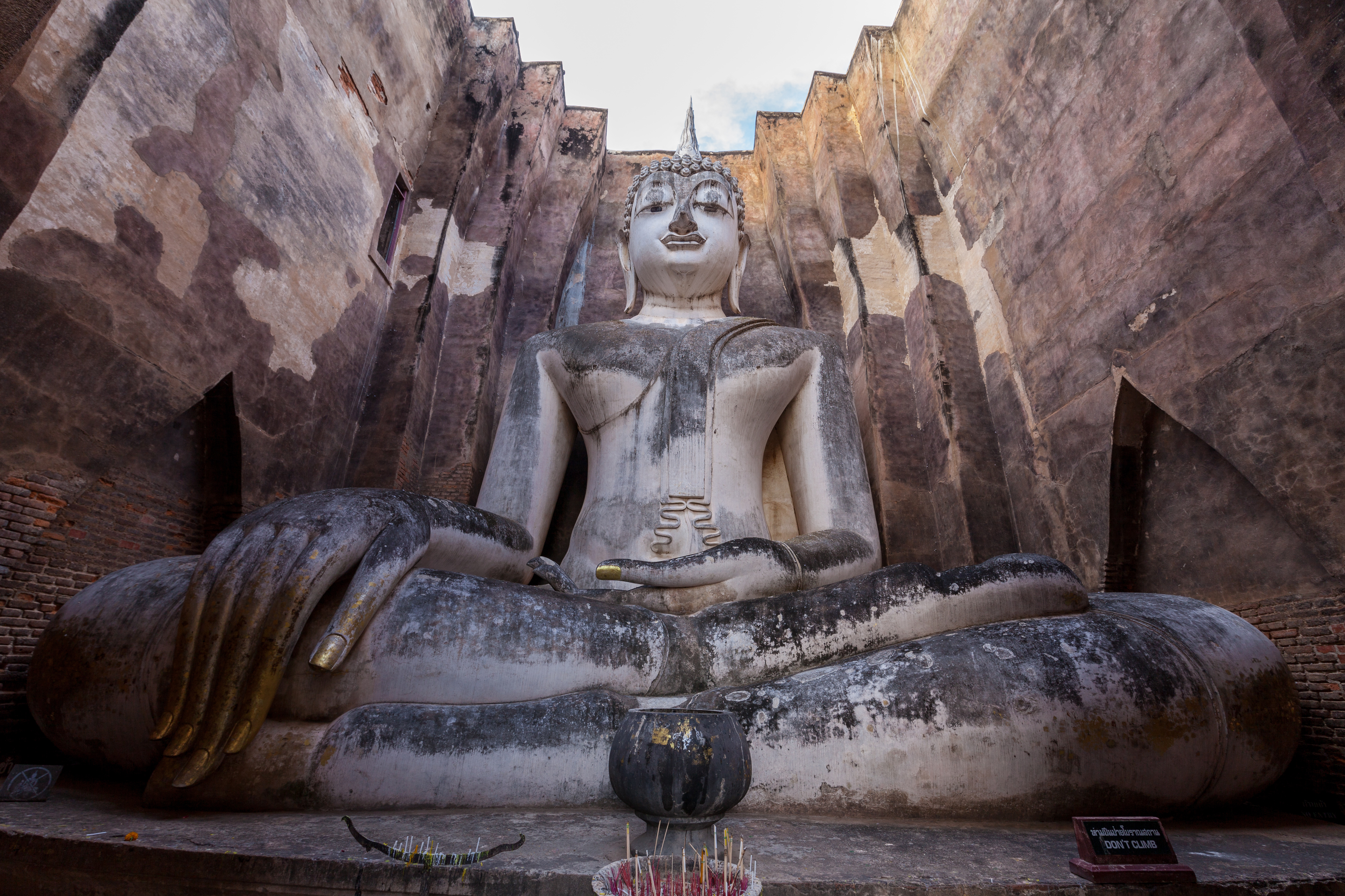 Phra Achana, Wat Si Chum, Công viên lịch sử Sukhothai