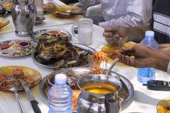 Các món ăn Somalia phổ biến đa dạng.