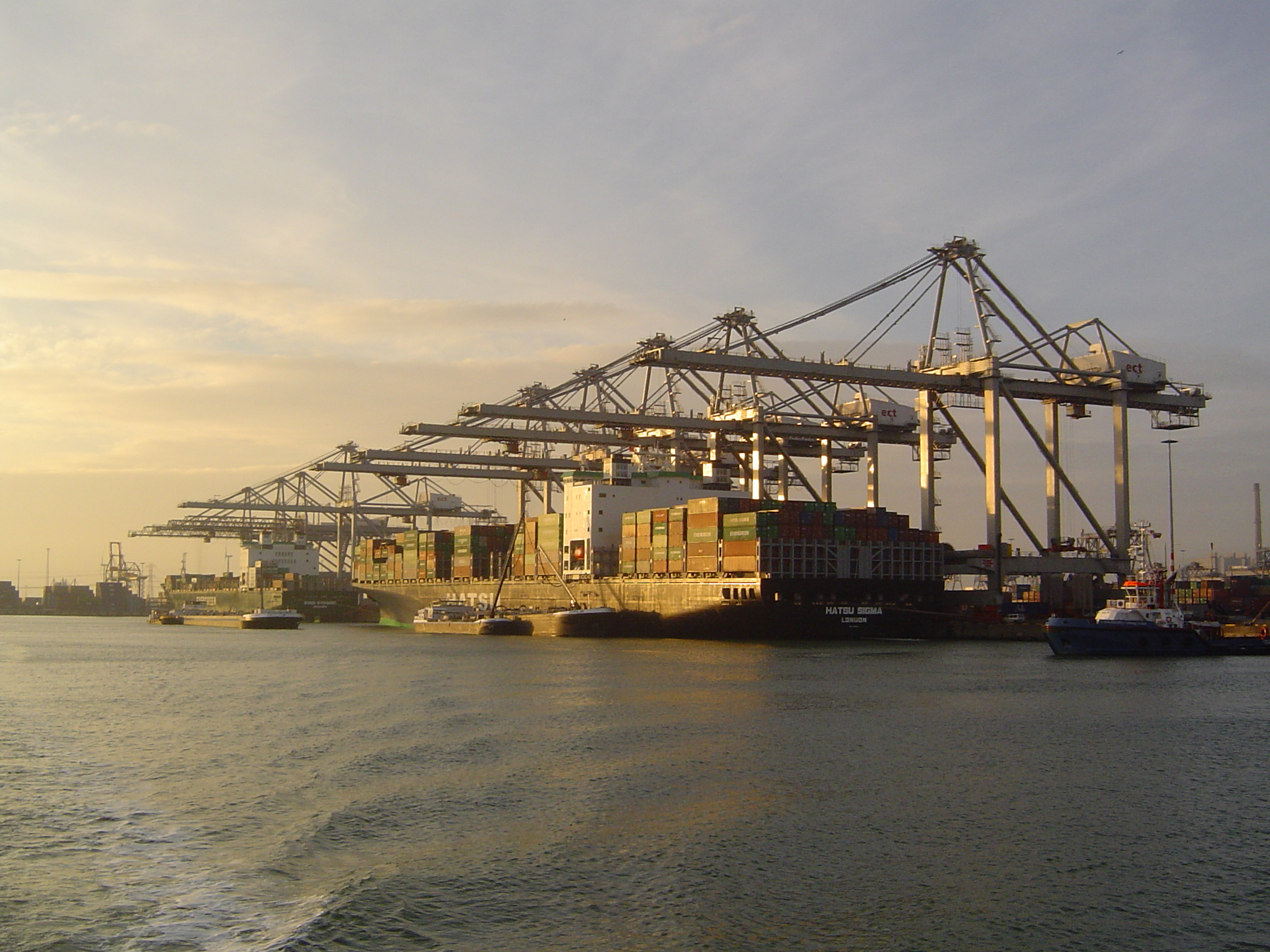 Pelabuhan Rotterdam